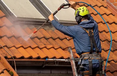 Démoussage et hydrofuge de toiture à Drouges